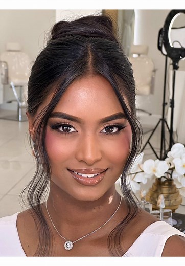 Neutral Glam Makeup Tutorial for Timeless Beauty