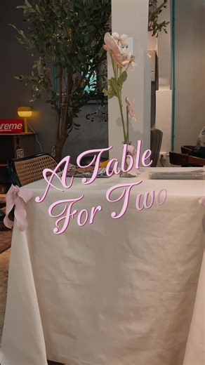 💘✨ A Table For Two ✨💘 Celebrate love in the sweetest way this Valentine’s Day at Baker’s Table Sei 🌹🥐 Available 14 February 2026 only ❤️ 💕 Minimum purchase 300K 💕 FREE romantic decoration 💕 Reservation required at least 1 hour before arrival 💕 Exclusive at Baker’s Table Sei Batang Serangan Create beautiful memories, share sweet bites, and make this Valentine’s truly unforgettable 💞 #bakerstable #medan #valentine #dinner #romance