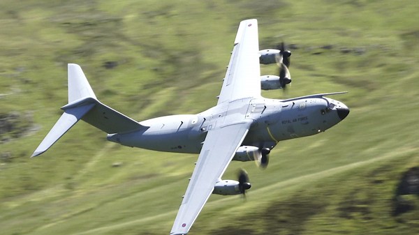 Watch this huge cargo plane hit the Mach Loop - "It filled the entire valley"