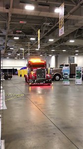 R&L sure is ready for the Show ! | Custom Semi Trucks