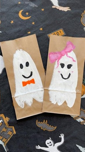 We had a blast making these DIY Halloween treat bags! 👻 #DIY #halloween #treat #treatbags