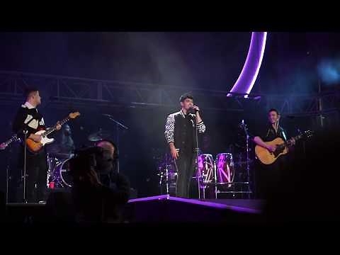 Jonas Brothers - Lovebug (Wango Tango 2019)