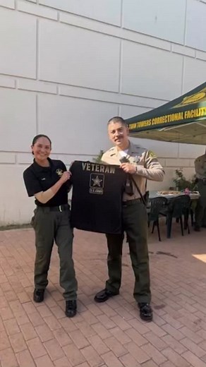 Honoring Our Veterans at Twin Towers Correctional Facility (TTCF) This Veterans Day, TTCF Captains treated our line staff and veterans to a special BBQ! Chili cheese dogs were served as a small thank-you for the incredible sacrifices our veterans have made for our country. Our custody staff loved the gesture and enjoyed their lunch, expressing their gratitude to the captains for making it happen on every shift. Thank you to all who serve and protect your dedication does not go unnoticed! | Los A