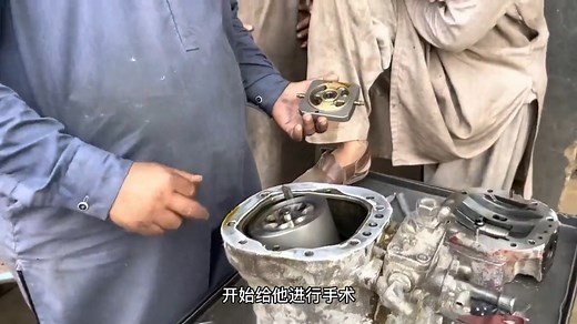 EX200 main pump service (ver 6) Website: www.heavypartshub.com #mainpump #kawasakipump #rotor #plunger #setplate #hitachi #hitachiconstructionmachinery #middleeast #africa #excavator #mining #wheelloader #dumptruck #excavator #excavators #indonesia #Philippines #malaysia #brunei #excavatorlife #hitachiexcavator #excavatorattachments #kobelcoexcavator #komatsuexcavator #excavatorparts #doosanexcavator #hyundaiexcavator #heavyequipment #heavymachinery | Heavy Parts Hub - Heavy Equipment Parts Shop