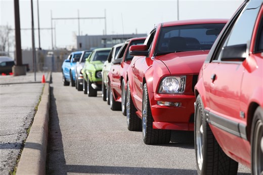 Quebec Ford fans pull off record 1,889-Mustang convoy