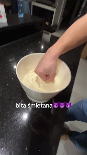 Bita Śmietana – Doskonały Przepis na Słodki Smak!