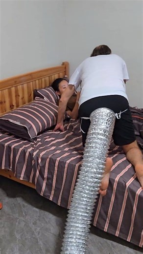 1.6M views · 3.3K reactions | Por qué no se me ocurrió antes?  #comedy #humor #funny #familyprank | Family Wei | Facebook