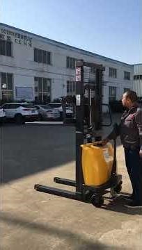 high efficiency semi electric stacker lifting machine operation