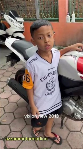 Ready Vixion New 2013 normal semua mesin segel dealer. Cat original. Pajak on. Cukup diharga 7,4 jt