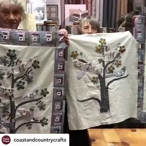 What a thrill for me to see this ‘flock’ of Tree of Life quilts 😊 made in Cornwall #patchwork #applique #embroidery #stitchery #quiltlove #embroideryart #handmade #madeincornwall | Lynette Anderson Designs