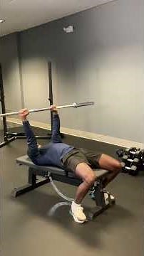 How to perform the lying barbell triceps extension