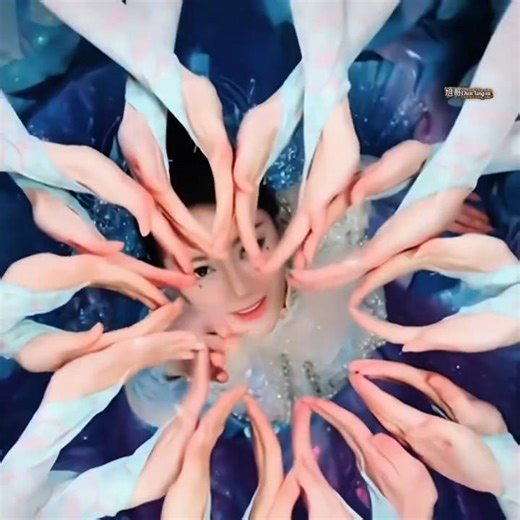 💖 好美的人鱼公主诶｜So Beautiful — A Real-Life Mermaid Princess #迪丽热巴 #dilraba #newyear