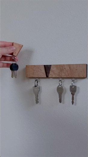 A New Type of Key Holder #shorts #woodworking #diy