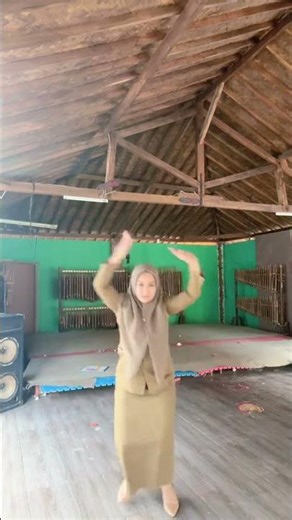 Bu guru goyang hot semok