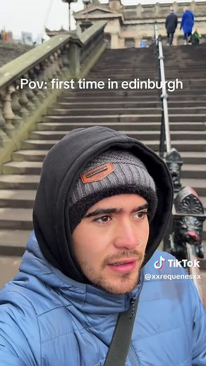 Exploring Edinburgh: A First-Time Walk Experience