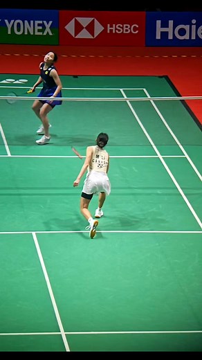 335K views · 2.2K reactions | Badminton Women Single Killer Jump Smash Dropshot Netplay Thailamd Intanon Canada Michelle Li Japan Super Slow Motion | ShuTuber | Facebook