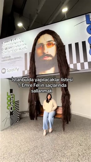 @videeogurmesi on Instagram: "Girişimci ve e-ticaretin öncüsü Jeff Bezos, e-ticaret şirketinin Amazon’un kurucusu ve yönetici başkanı, The Washington Post’un sahibi ve uzay araştırma şirketi Blue Origin’in kurucusudur. 1964 yılında New Mexico’da doğan Bezos, bilgisayarlara erken yaşta ilgi duymaya başladı ve Princeton Üniversitesi’nde bilgisayar bilimi ve elektrik mühendisliğini okudu. Mezun geldikten sonra Wall Street’te çalıştı ve 1990’da yatırım şirketi DE Shaw’da en genç başkan yardımcısı ol