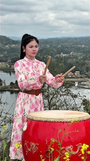 144Playing the drums is also a form of exercise.#musicalinstrument