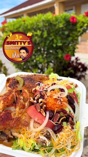 Lunch is Ready At Smitty’s Restaurant 🍔😋(242)801-1275 🧑‍🍳🍽️ ▫️Try our Baked Chicken & Sensational Salad special 😋😋 #smittysrestaurant #freeportgrandbahama #freeportbahamas #mahoganystreet