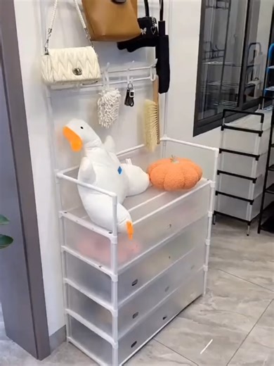 “Tu cuarto no es pequeño… está desordenado. Organiza todo en un solo lugar y transforma tu espacio en minutos.”