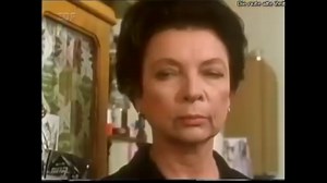 Heute wäre der 101. Geburtstag der deutsch-schweizerischen Schauspielerin † Agnes Fink (* 14. Dezember 1919 in Frankfurt am Main; † 28. Oktober 1994 in München). Agnes Fink begann 1938 eine Schauspielausbildung am Hoch'schen Konservatorium in Frankfurt. Der Abschluss an diesem Konservatorium wurde ihr mit der Begründung mangelnder Begabung verwehrt. Dennoch gab sie noch im selben Jahr in Heidelberg ihr Theaterdebüt. Es folgte ein vierjähriges Engagement in Leipzig. 1944 wurde sie Ensemblemitglie