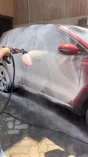 VTools on Instagram: "The Ford 2500 W Pressure Washer features a Water-Cooled Induction Motor that delivers continuous, long-lasting performance. With 195 Bar of pressure and 4 interchangeable nozzles, you can take control of every cleaning job — from delicate surfaces to the toughest stains.#vtools #carwash #home #garage #dxb #uae"
