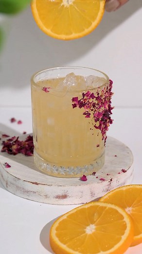 714K views | Turn your daily workout into a refreshing routine with protein that tastes like juice — light on the stomach, big on muscle recovery with 24g protein, 7.2g BCAA, 5g glutamine and 3.8g leucine. Boost strength, recover faster, stay bloat-free and enjoy every sip light and juicy. Stay clear, stay strong. | Protyze | Facebook