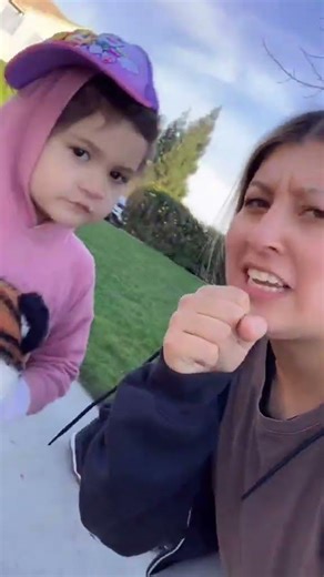 BING BONG sheccidjaime6 matasuckaaa bingbong arianagrande... #Shorts #karlaajaime