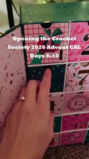 🎄 2025 Crochet Advent Calendar 🧶🎁✨ 🌟 Make your Christmas countdown crafty and joyful! 🎄 🧡 Filled with 25 crochet surprises – each day brings a new yarn ball, exclusive pattern, or crochet gift to fuel your creativity. It’s the perfect pick for crochet lovers or anyone wanting a hands-on festive countdown. 🧶✨ | Creating better life