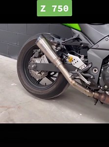 Kawasaki Z750 Titanium Exhaust - Thrilling Sound Experience!