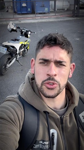 Des passionné(e)s de la moto ici ?