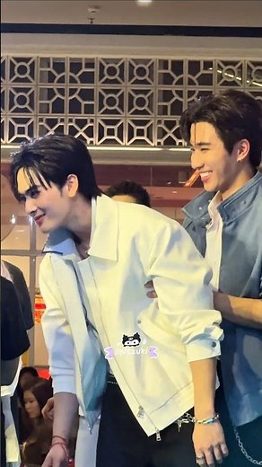 When Tata just lets Perth do whatever he wants 😆 #PerthSanta #เพิร์ธแซนต้า #perthtanapon #santapp