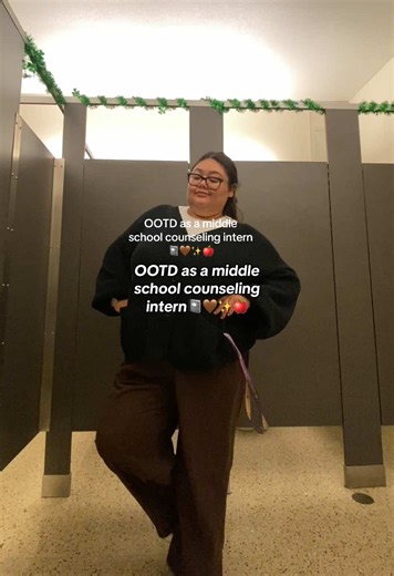 OOTD as a middle school counseling intern📓🤎✨🍎 (THIS WAS TAKEN ON MY LUNCH BREAK LOL) @SHEINUS @Old Navy Official #ootd #schoolcounseling #outfitinspo #fitcheck #fypシ゚viral