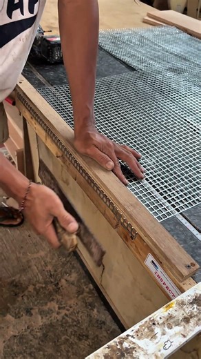 trick to bend the speaker grill #tutorial #speakerbox #tricks #diy