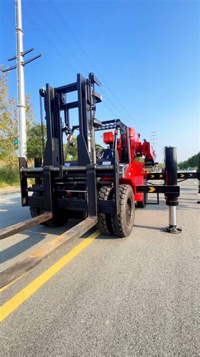 8.6K views · 816 reactions | 叉车尾部起重机Forklift tail crane #crane #forklift #construction #machinery #ForkliftCrane #China | Crane Manufacturer | Facebook