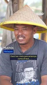 Living in the Shadow of Anak Krakatau
