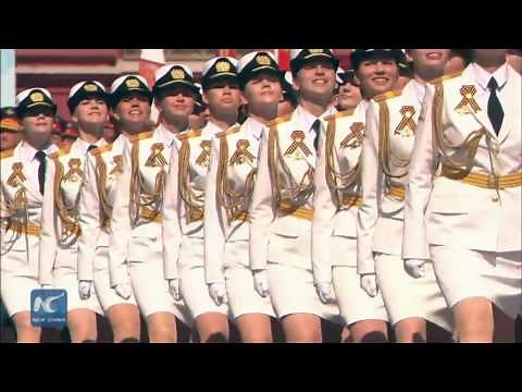 RAW: Female soldiers march for first time at Red Square Victory Day Parade