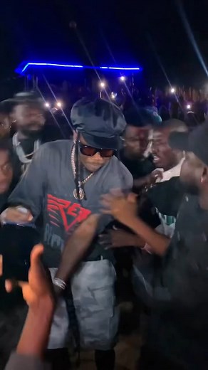 See how Stonebwoy and Cina Soul Came on stage at Hogbetsotso #HogbetsotsoZa #reelsfbシ #reelsviralvideo #reelsviralシfb #hogbetsotsofestival #everlovetv #keta | Everlove TV