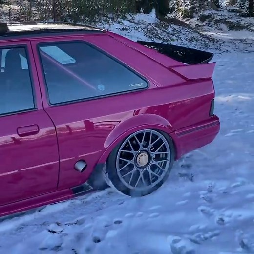 Love this Ford Escort Turbo. The colour is insane!! 💜 📷 @jez_carrera | Car Icons