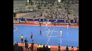 65K views · 601 reactions | 전술의 정석을 보여주는 듯한 움직임 호흡 장난 아니네 00:20초 풋살이 좋다면 #축구말고풋살 ← 페이지 좋아요 Click !! 풋살영상, 소식, 홍보 원하시면 메시지 보내주세요~ | 축구말고풋살 | Facebook