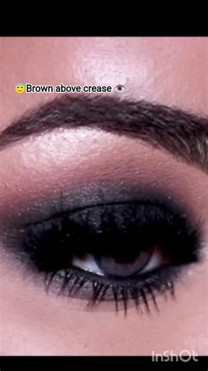 step by step perfect Smokey eyes makeup tutorial #smokeyeye #blacksmokeyeye #trending #shorts#vairl