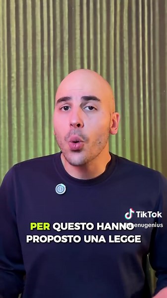 💸 10 recensioni false costano meno di una pizza. Online partono da 11,90€. Risultato: recensioni finte ovunque. Ora hanno proposto una legge per rendere obbligatorio il fatto di allegare lo scontrino per recensire. Sembra giusto. Ma funziona davvero? • Chi è soddisfatto spesso lo butta • Chi è scontento lo conserva • Chi recensisce di più? Chi si lamenta 👉 Effetto finale: meno recensioni positive più peso a quelle negative Questa legge aiuta o danneggia i ristoranti? 💬 Dimmi cosa ne pensi nei