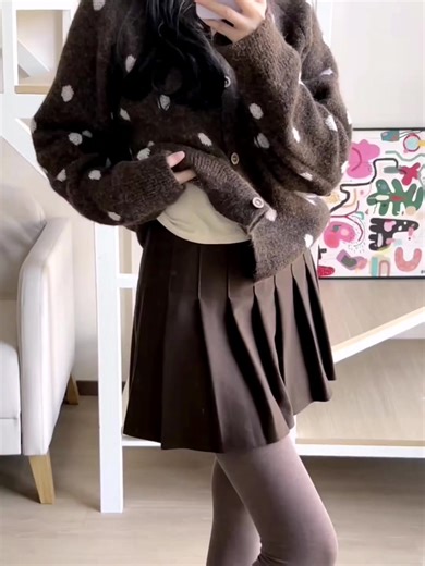 Korean Mini Skirt Outfits: Embrace the Rok Style