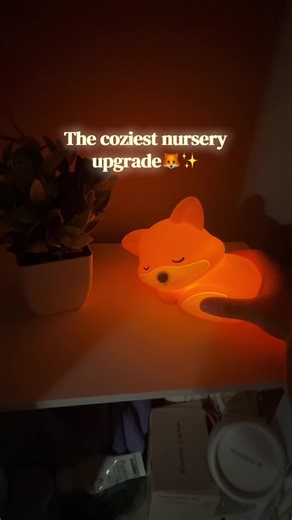 This squishy fox nightlight is a bedtime game changer 🦊✨ Soft glow, touch dimming, and kid safe. #nightlight #nursery #bedtimeroutine #tiktokmademebuyit #foryoupage