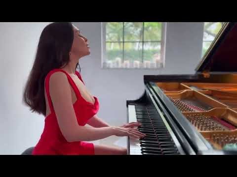 Lola – Piano Daydream No 8