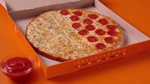Little Caesars $6 Slices-N-Stix Pizza TV Spot, 'Halloween'