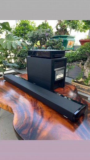 @Linh San Audio Bose soundtouch 130 Dù đặt trên mặt phẳng hay treo lên tường, loa vẫn rất đẹp mắt. Nhưng công nghệ được trang bị bên trong thùng loa mới chính là thứ khiến chiếc loa soundbar này thực sự tỏa sáng. Sáu củ loa được định vị chính xác và hai bộ tản âm PhaseGuide mang đến âm thanh rõ nét đến từng chi tiết trong toàn bộ không gian Loa Acoustimass không dây thêm âm trầm ấn tượng,Ngay cả khi đặt ở chỗ khuất, ban vẫn nhận thấy mức độ siêu thực mà loa mang lại #bose #reels #denon #kenwood 