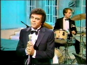 Johnny Mathis~Live~Tribute to Nat King Cole~ Cole Trio Medley & Stardust