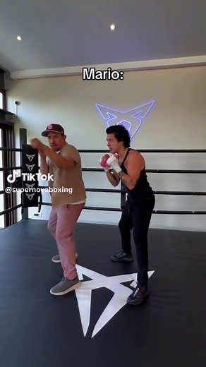 Pequeñas diferencias con ambos entrenamientos 😅 Este 26 de abril escribiremos historia. 7 PM, CDMX, solo en Netflix 🔴 #SupernovaGenesis