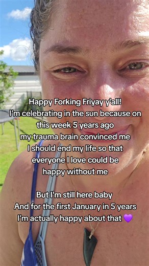 The camera set up went as well planned as the last 5 years did 🤣 But in the end it all worked out 🤷‍♀️ P.S If you look at photos from my life 5 years ago, you wouldn't have seen a sad, suicidal woman with a plan. A confident, successful, happy looking Mum and wife is who smiled at you in the photos. Like many undiagnosed neurospicy women living with undiagnosed CPTSD, navigating abusive relationships without clocking they're abusive - we are masked up to the eyeballs while we're suffering on t